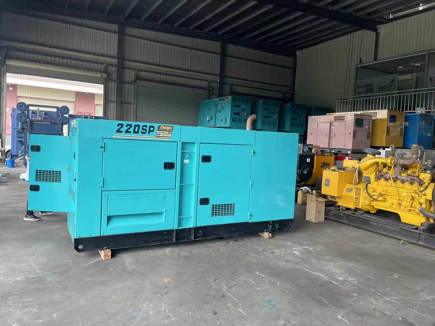 青岛800kW 柴油发电机的输出电流波动范围是多少?